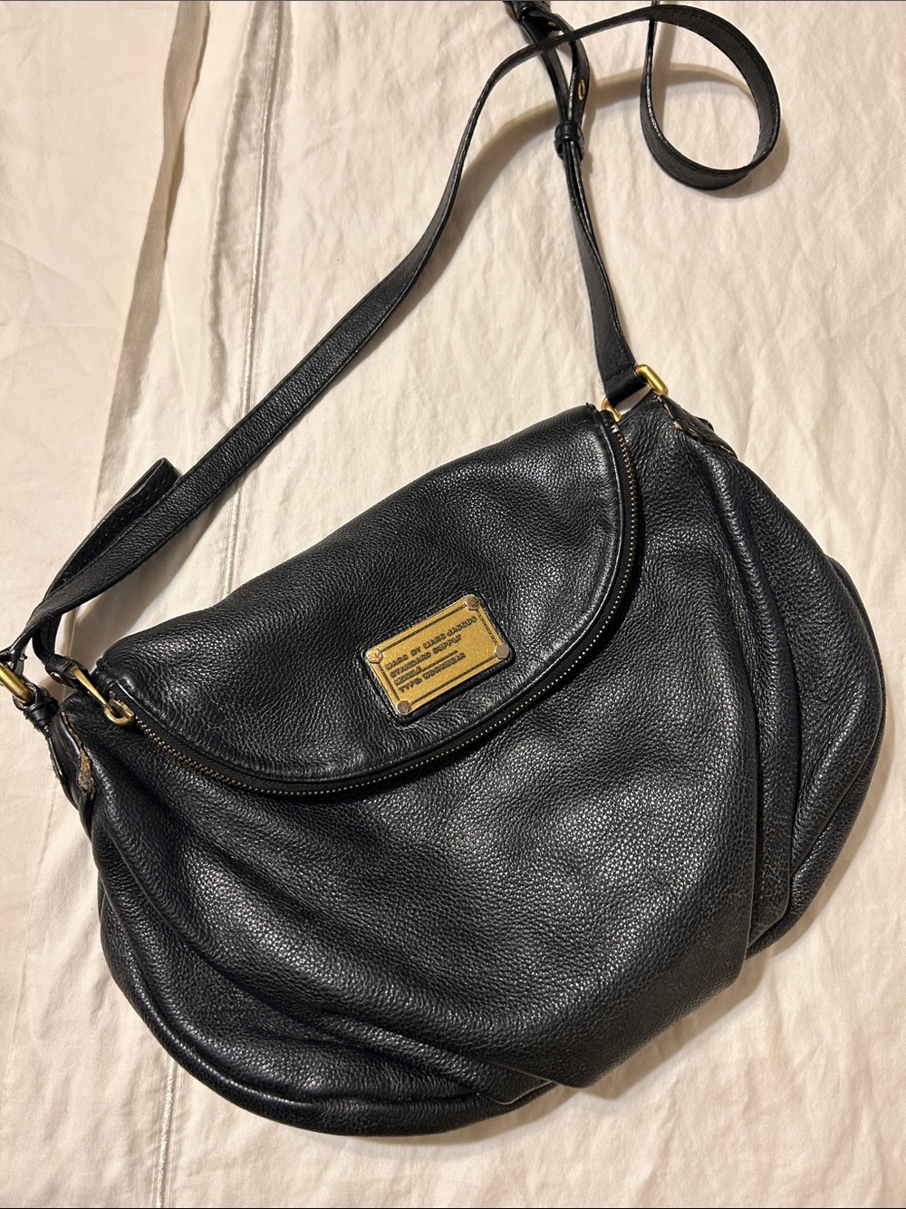 Marc by Marc Jacobs Black Pebbled Leather Shoulder Bag with Gold Plaque